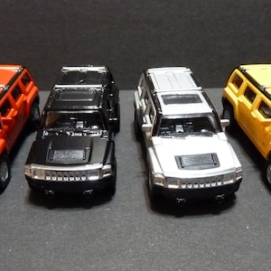1-64 Hummer H3 Diecast Model (4) Color Choices Pull Back Action