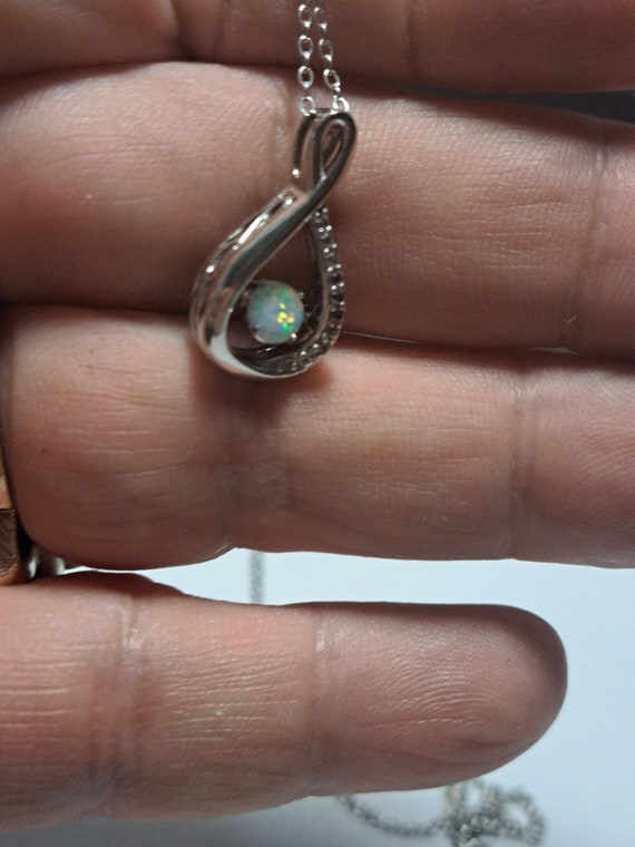 Trembling Opal pendant in Sterling with chain - image 1
