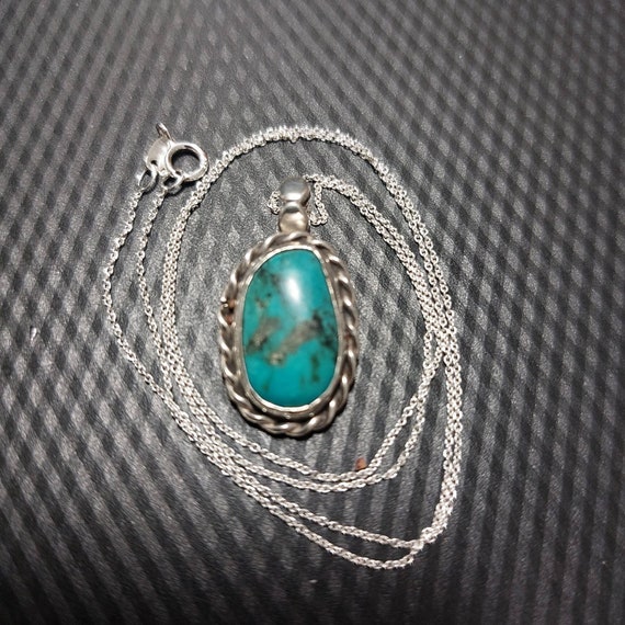 Native American Free-form Oval Turquoise Pendant - image 6