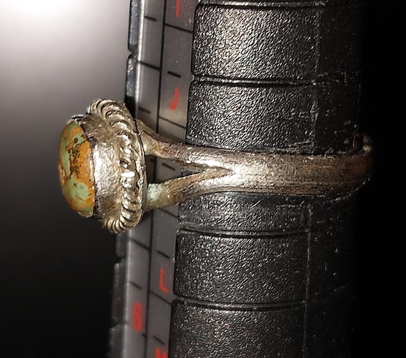 Native American OLD Turquoise Ring - image 5
