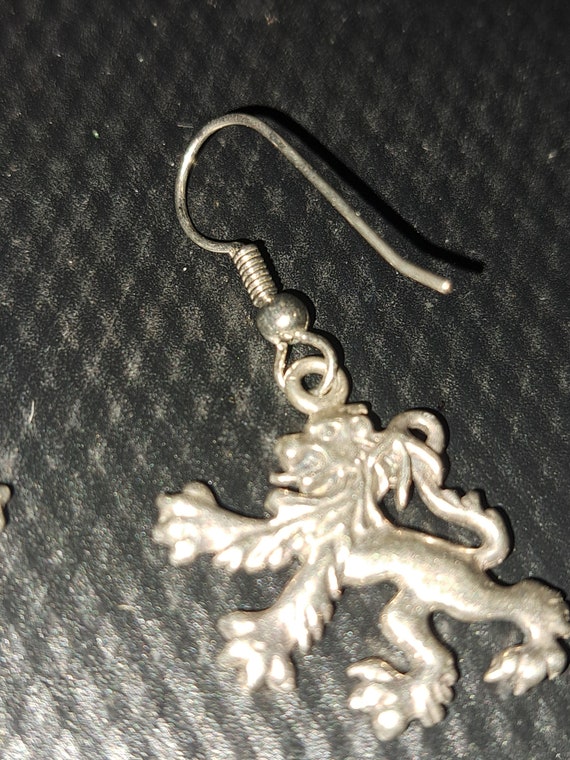 Sterling Heraldic Lion Earrings - image 4