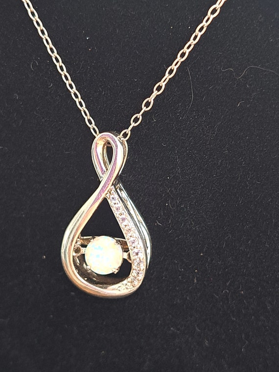 Trembling Opal pendant in Sterling with chain - image 5