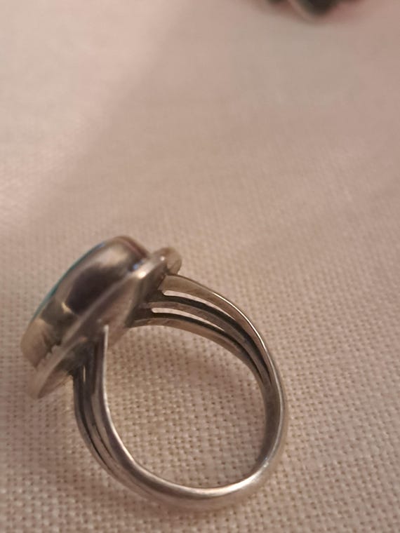 Exceptional Native American turquoise ring - image 2