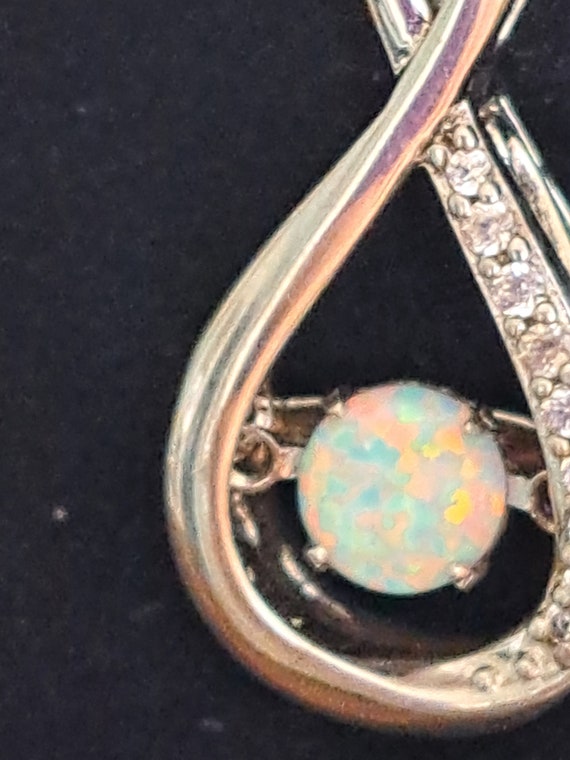 Trembling Opal pendant in Sterling with chain - image 4