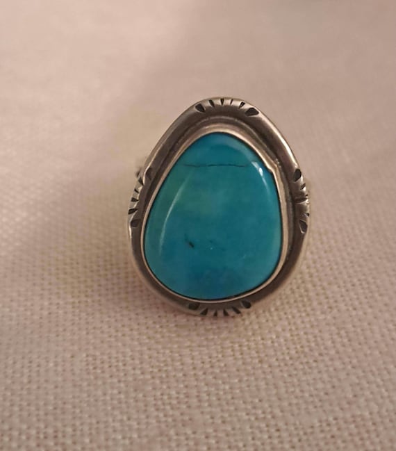 Exceptional Native American turquoise ring - image 1