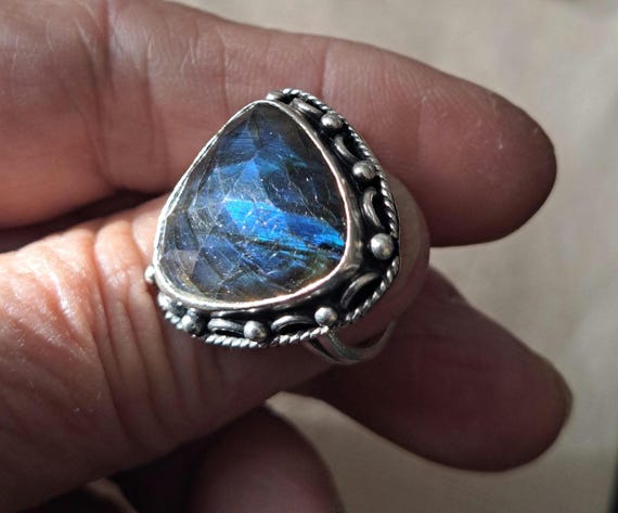 Labradorite Ring in Sterling - image 3