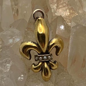 Antique 14K Yellow Gold Seed Pearl Fleur de Lis Brooch Pin
