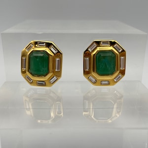 Vintage Faux Emerald Green Rhinestone Gold Clip On Earrings Bvlgari Dupe Classic Style