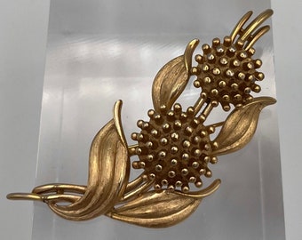 Vintage Crown TRIFARI © Flower Leaves Brooch 50's 60's era Unique Statement Pin