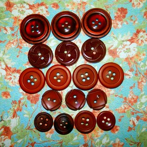 Rode knoppen, vintage knoppen, verschillende stijlen en ontwerpen, leuke knoppen, veel, crafting Supply, quilten knoppen, Epsteam