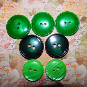 Groene knoppen, gemengde veel, vintage knoppen, supplies set van 7, plastic knoppen, Quilten en breien leveringen, Epsteam