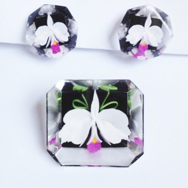 Gorgeous Orchid in Clear Lucite Brooch Pin With Matching Earrings