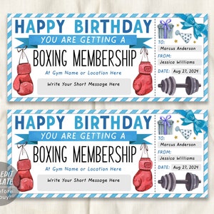 Könnte beinhalten: Ein druckbarer Geburtstagsgutschein mit blau-weiß gestreiftem Hintergrund. Der Text lautet "Happy Birthday You Are Getting A Boxing Membership". Es gibt zwei rote Boxhandschuhe, eine Hantel und eine Geschenkbox mit einer Partymütze darauf. Der Text "An: Marcus Anderson Von: Jessica Williams Datum: 27. August 2024" ist ebenfalls enthalten.