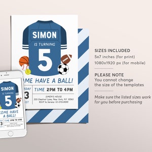 Puede incluir: Invitaci&oacute;n de cumplea&ntilde;os azul con dise&ntilde;o de camiseta, el nombre "SIMON" y el n&uacute;mero "5". Incluye ilustraciones de baloncesto, b&eacute;isbol, tenis, f&uacute;tbol americano y f&uacute;tbol. La invitaci&oacute;n dice "COME HAVE A BALL!"