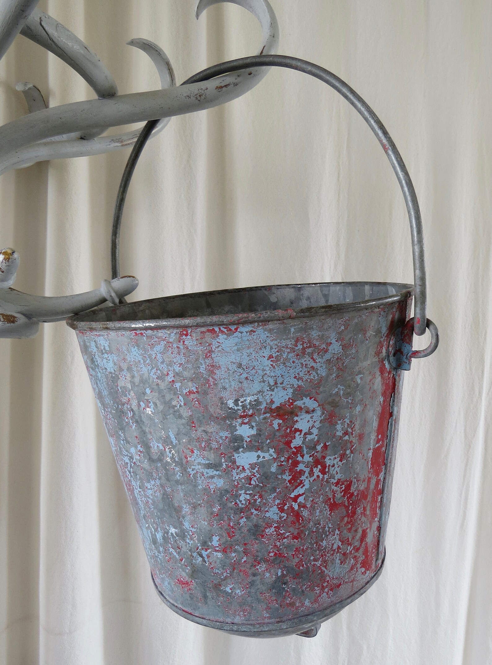 French Vintage Galvanised Fire Bucket / Distressed Old Fire Bucket 1920