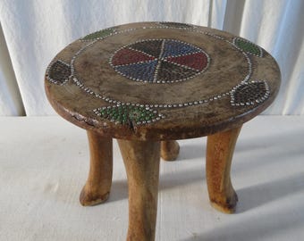 SGABELLO TRIBALE KAMBA. Metà del XX secolo.