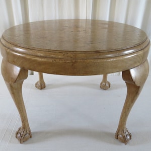 VINTAGE WALNUT ROUND Coffee Table. Mid 20th Century