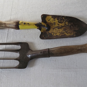 VINTAGE GARDEN HAND Fork and Trowel. Mid 20th Century.