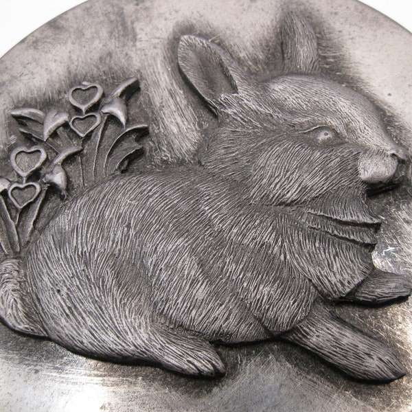 Metzke Pewter Box w/ Lid Bunny Rabbit on Lid w/ Heart Flowers 5.25"