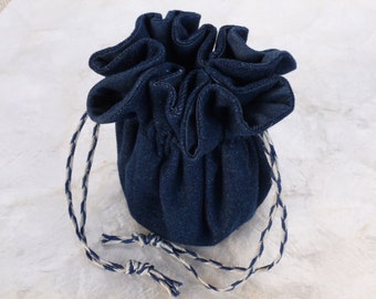 Smyckespåse för resor i mörkblå denim med marinblått/brun snöre för män och kvinnor