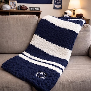 ANY COLORS or TEAM Hand-Knit Chunky Throw Blanket / Penn State Colors / Navy and White