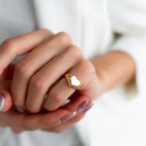 14k Solid Gold Heart Signet Ring, Personalization Ring, Customized Ring for Her, X Large Heart Ring