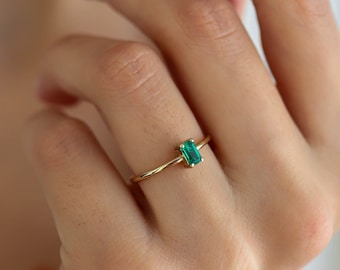 Emerald Baguette 14k Solid Gold Solitaire Ring, Emerald Cut Ring, Engagement Ring, Proposal Ring, Wedding Ring