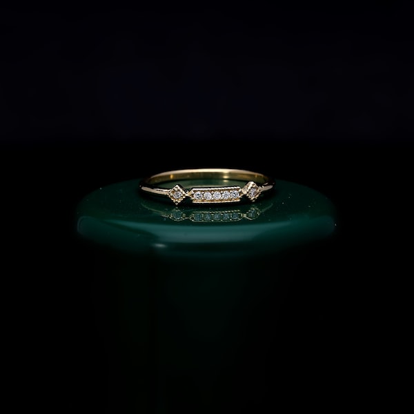 Vintage Style 14k Solid Gold Diamond Ring