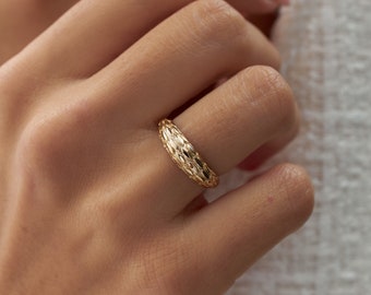 Anillo de oro de 14k con cúpula de piel de serpiente, anillo de croissant de serpiente, anillo de banda de cúpula, joyería de oro real, anillo de serpiente, gran regalo para ella, anillo de declaración