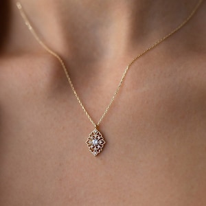 Vintage Style 14k Solid Gold Cluster Necklace, Queen Necklace, Great Gift for Her, Princess Gold Necklace, Real Gold Jewellery
