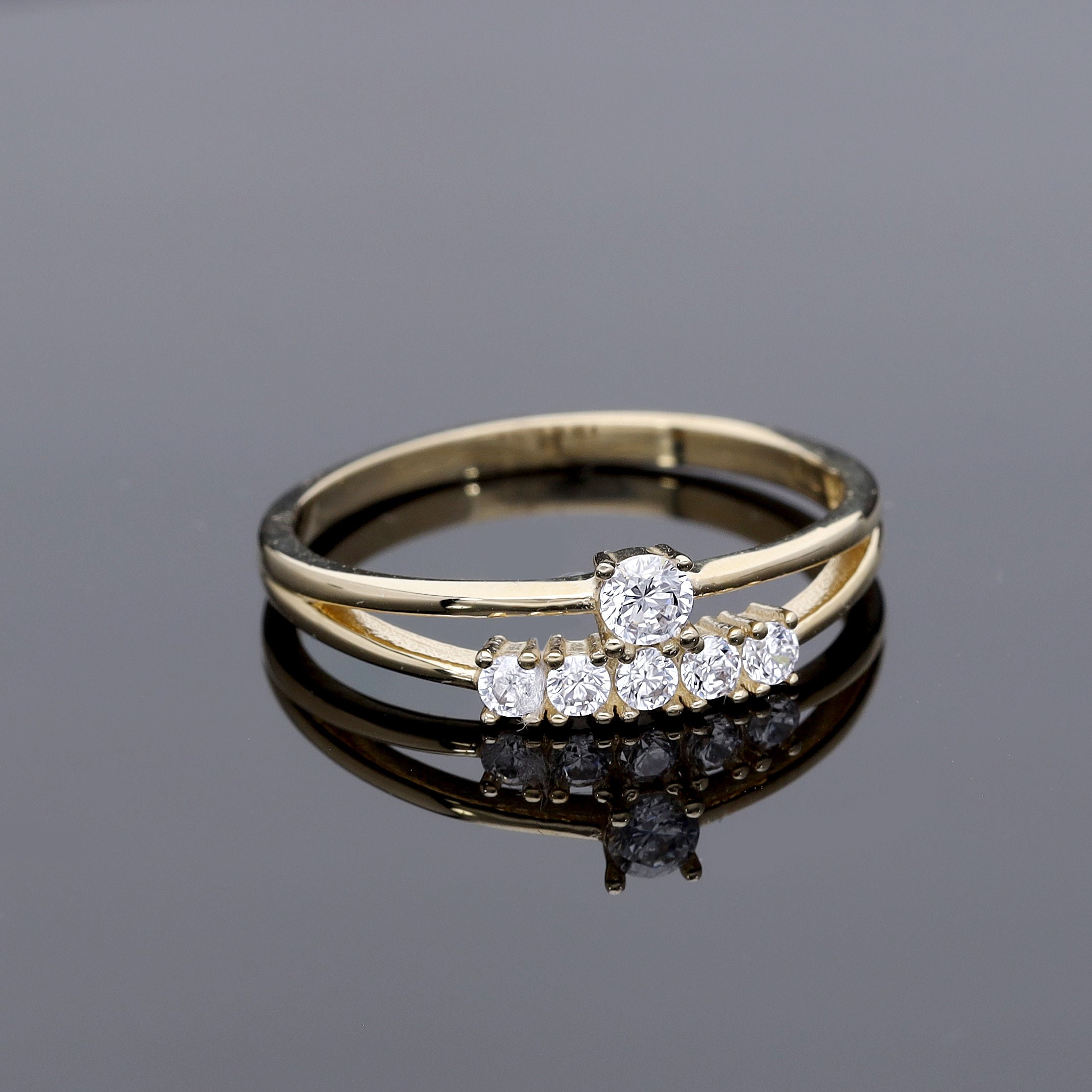 14k Solid Gold Engagement Ring, Minimalist Design, Dainty Ring - Etsy