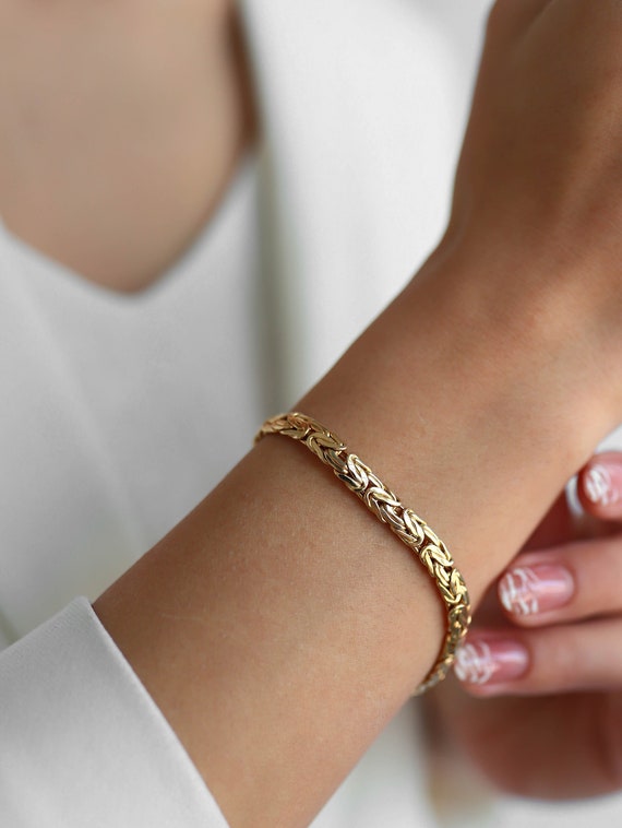 gold k bracelet