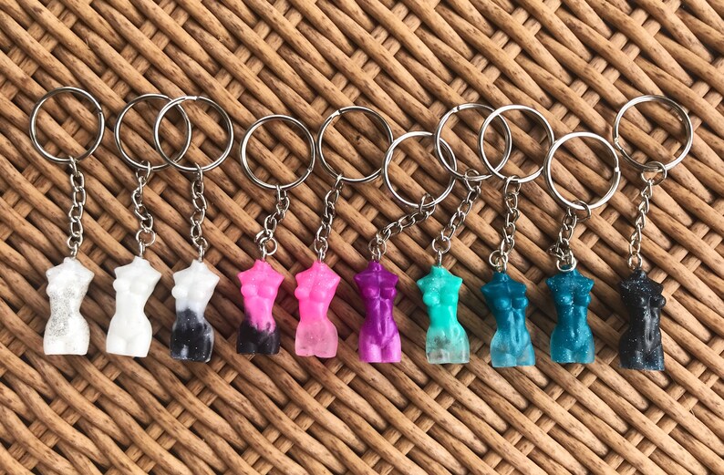Fit Pregnant Plus size Female /& Male goddess keychain
