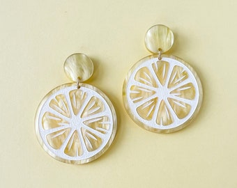 Lemon slice earrings, yellow acrylic earrings, summer jewelry, fruit earrings, lightweight earrings, yellow circle jewelry, gifts for her