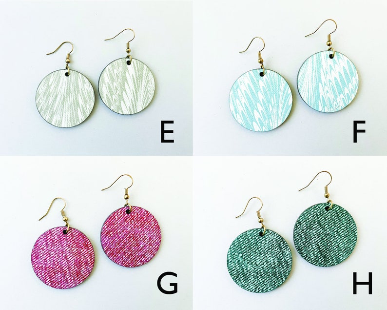 Lasercut bookcover earrings circles