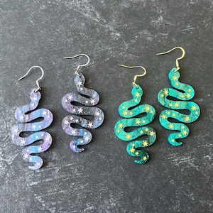 Celestial snake statement dangle earrings, purple star snake earrings, green snake jewelry, witchy accessories, acrylic halloween earrings zdjęcie 1