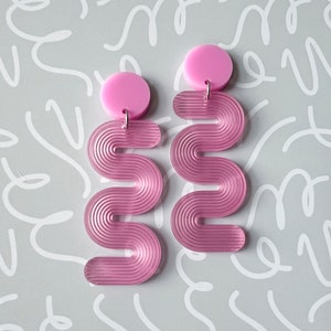 Mini colorful squiggle earrings, funky acrylic statement jewelry, rainbow plastic earrings, laser cut earrings, summer earrings Pink
