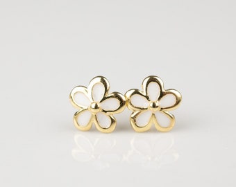 White enamel flower stud earrings - floral studs - enamel flower stud - resin flower post earrings -