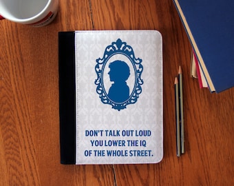 Caderno de camurça sintética SHERLOCK "You Lower the IQ" em 3 tamanhos!
