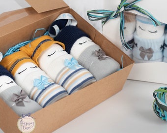 Baby Shower Gift Set, Unisex Gender Neutral Baby Gift Box, 4 Diaper Babies, Baby Socks, Mittens, New Baby Welcome Gift, Unique New Mom Gifts