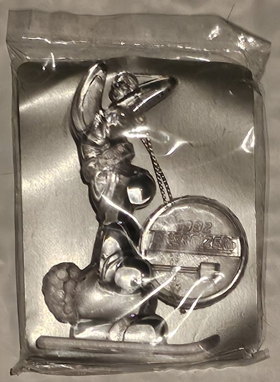 Vintage 1992 Energizer Bunny Limited Edition Christmas Ornament
