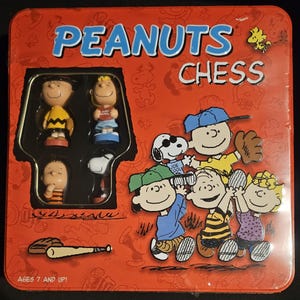 Peanuts Chess Set, Hand Painted Sculpted Chess Pieces, Charlie Brown, Snoopy, Lucy, Linus, Sally - FACTORY SEALED