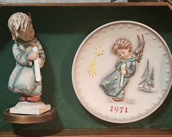 Vintage 1960s Goebel Hummel "Heavenly Angel" Figurine & Matching 1970s First Edition Annual Plate w/Display Shelf