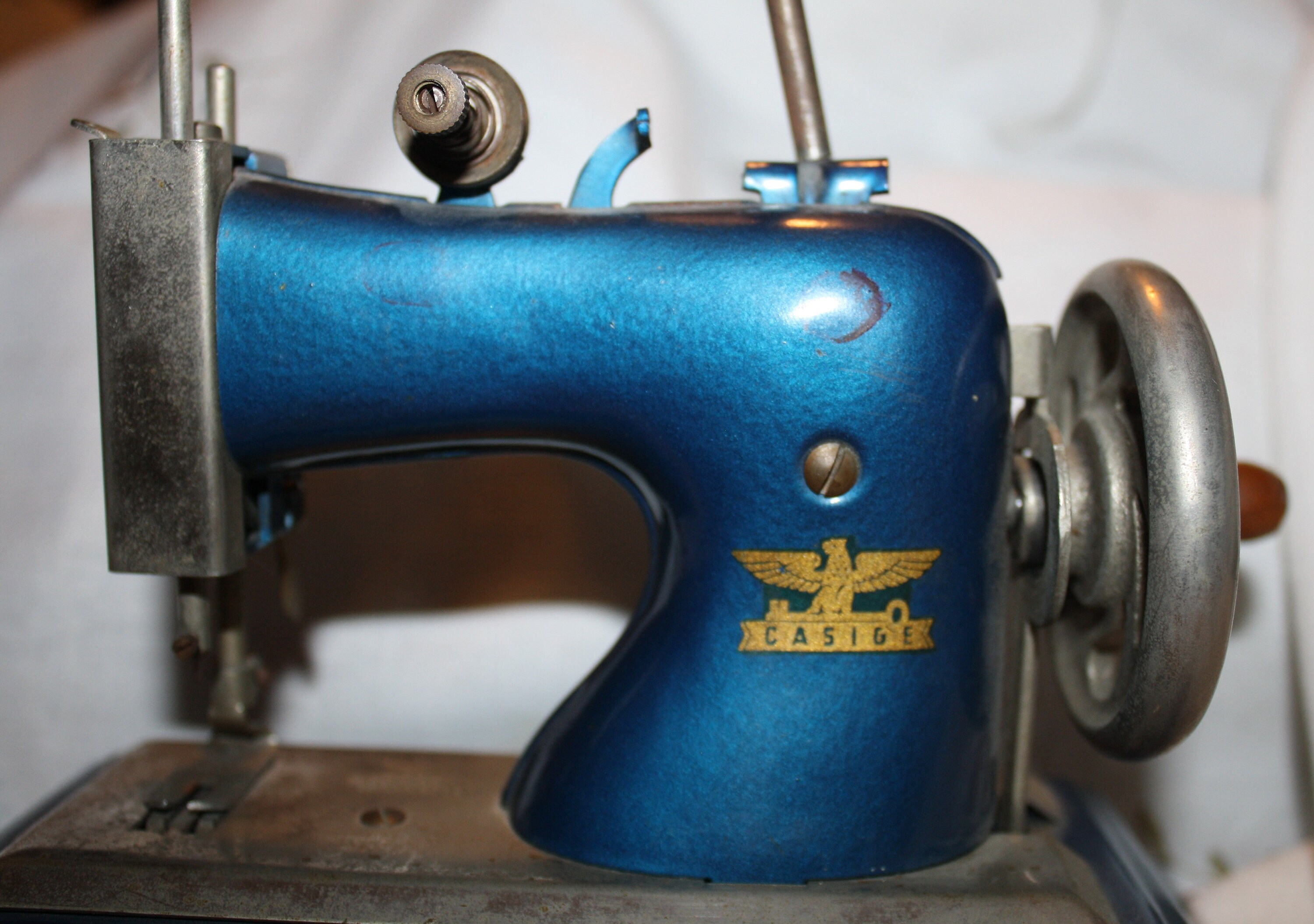 Casige Children Sewing Machine,1940s Miniature Sewing Machine, toy