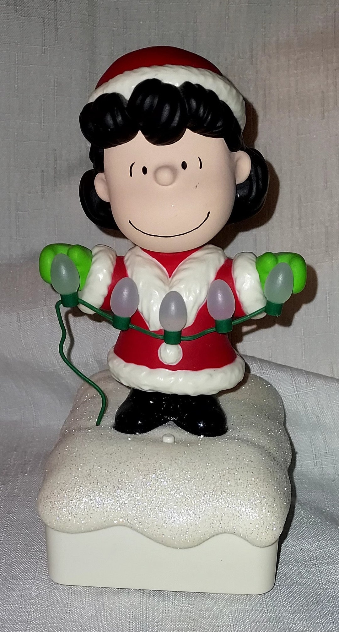 Hallmark Peanuts Christmas Light Show Lucy Music and Lights Etsy