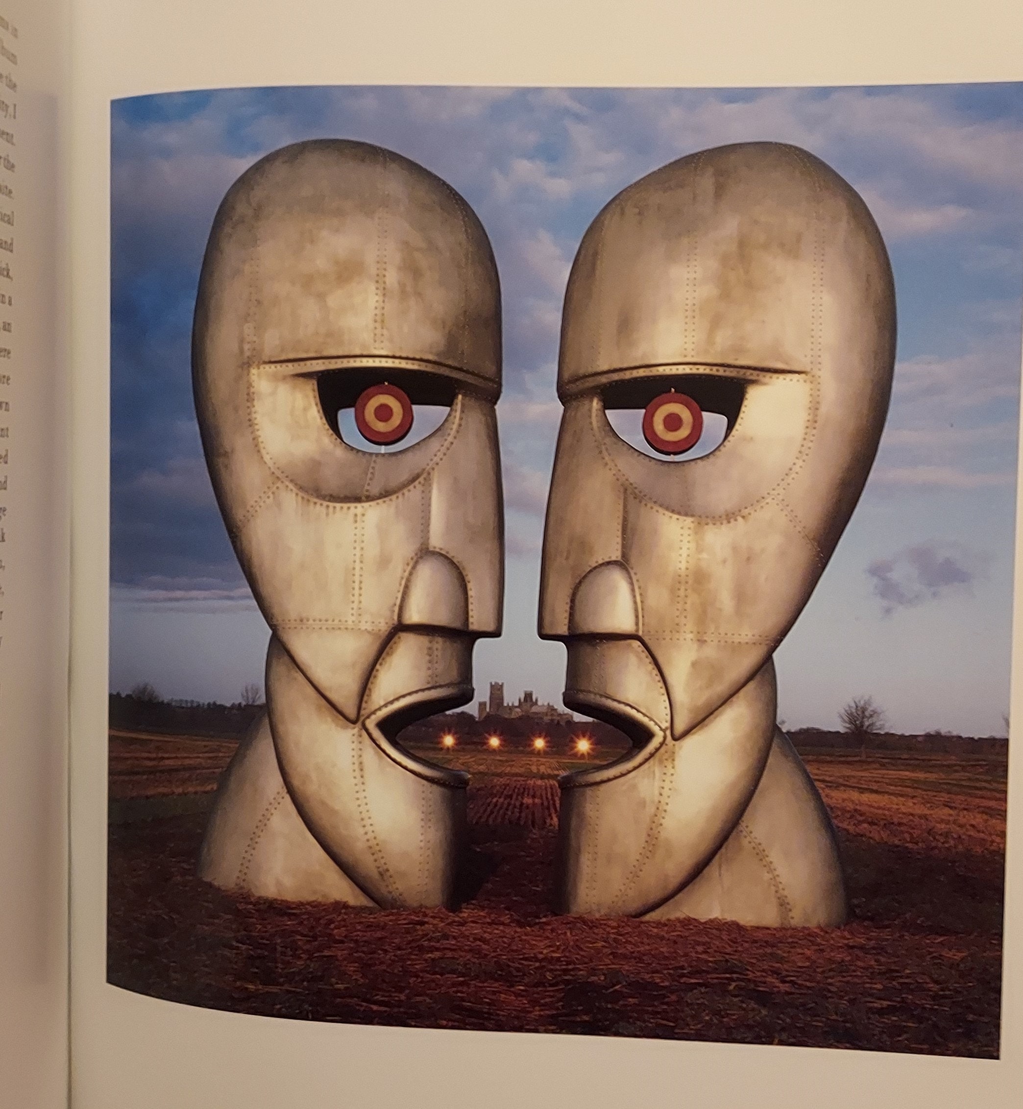 洋書 MIND OVER MATTER    PINK FLOYD 1997 Mind Over Matter, Revised Edition by Storm Thorgerson