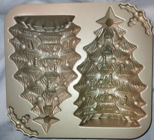 Nordic Ware 3D Santa Claus & Christmas Tree Pans, Bundt Bakeware