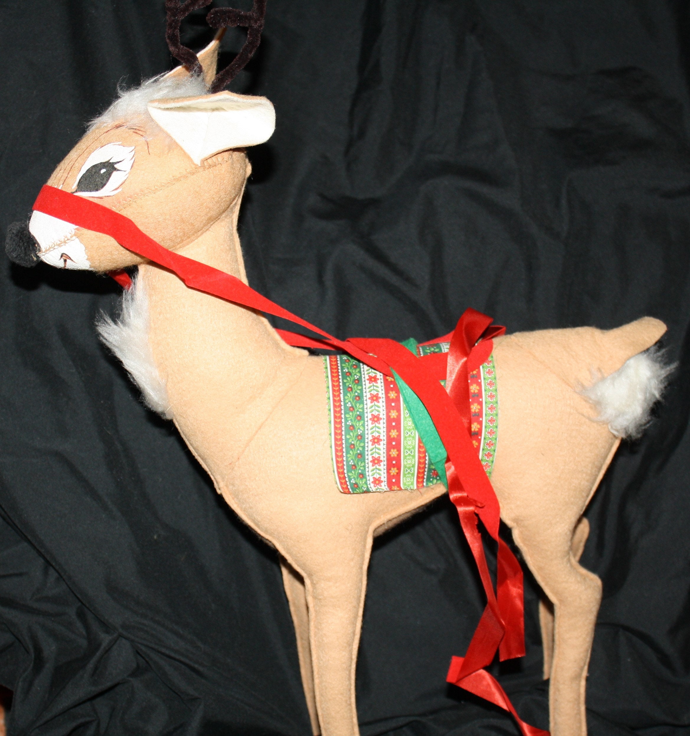 Annalee Mobilitee Dolls, 21 Reindeer, 1976