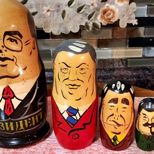 Vintage 1990 Matrioska politica russa Nesting Dolls, Boris Eltsin, Gorbachev, Brezhnev, Stalin e Lenin