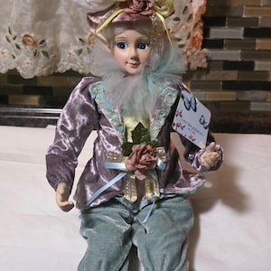 CYNTHIA ROWLEY NY Muñeca articulada con orejas de conejo, hada de primavera, duendecillo, elfo, estante, sentado
